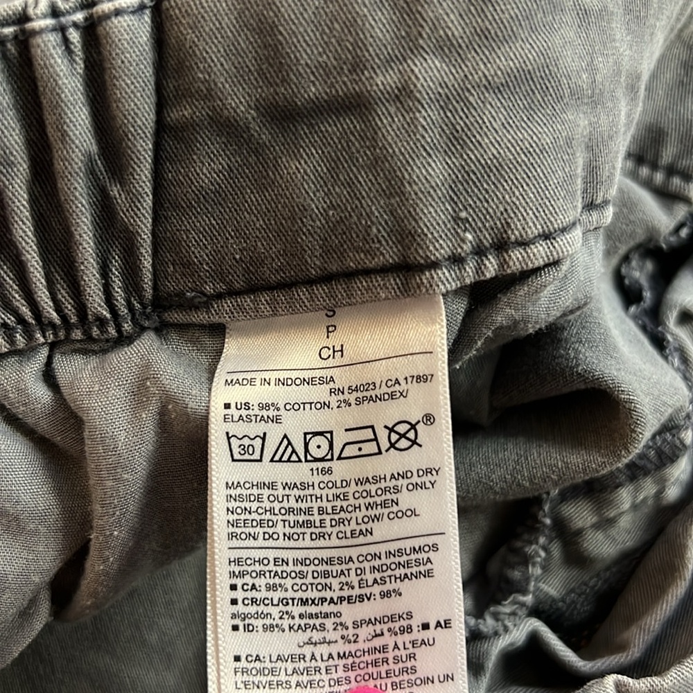 Old Navy Elastic Waist Everyday Gray Women's Shorts- S - Picture 4 of 6